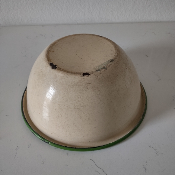 Vintage Enamel Ware Mixing Bowl Cream Beige Green 11" Farmhouse Kitchen Baking - Picture 4 of 6